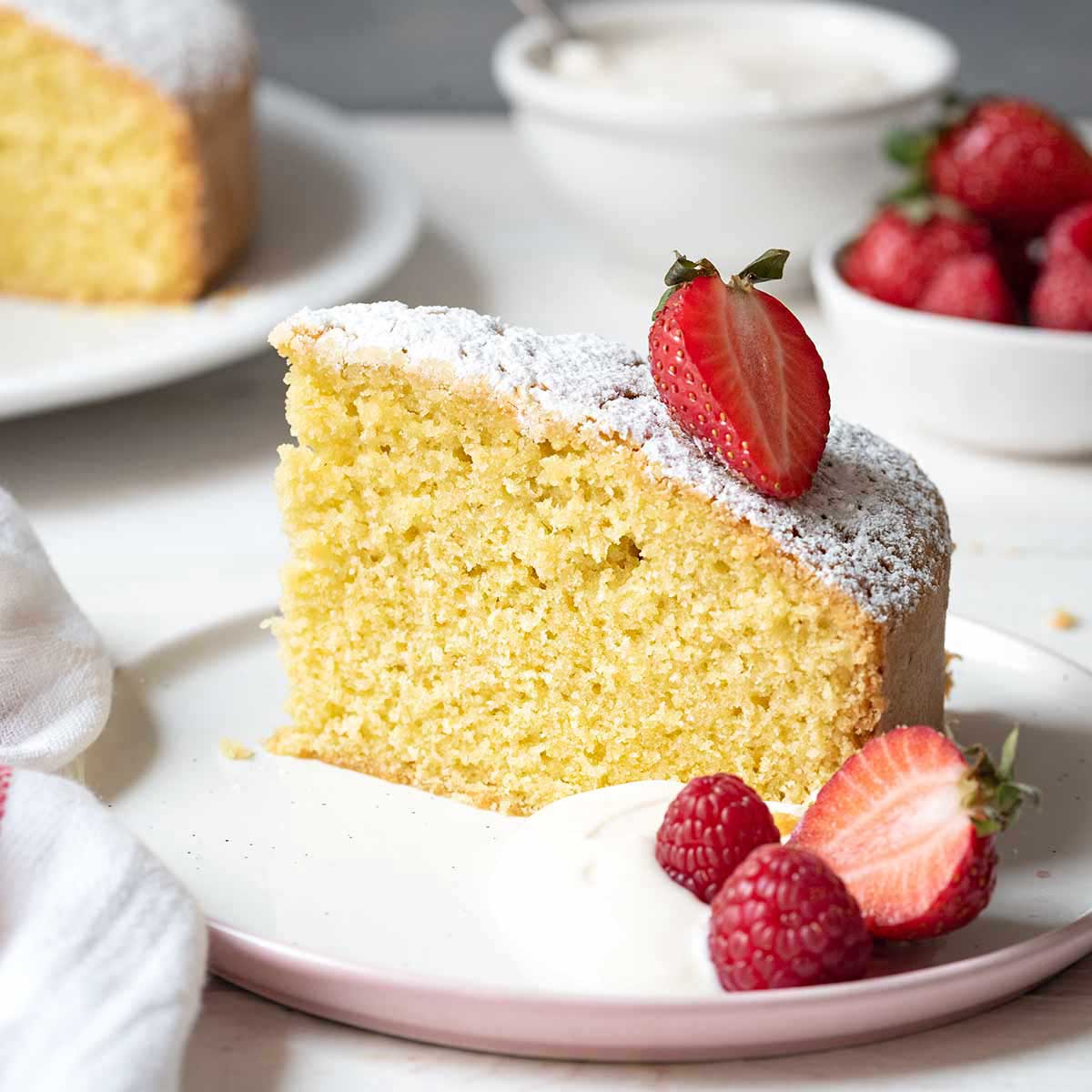 Moist lemon olive oil cake (easy recipe)-image
