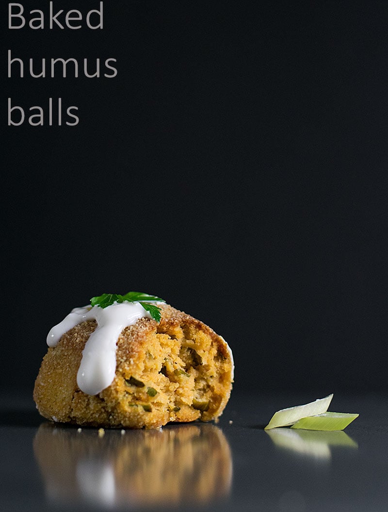 baked-humus-balls-with-yogurt-dressing-5
