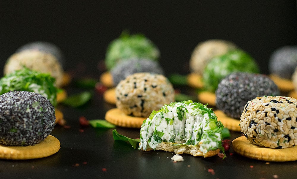 mini-feta-cheese-balls-with-herbs-2