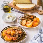 Greek green beans (fasolakia lathera).