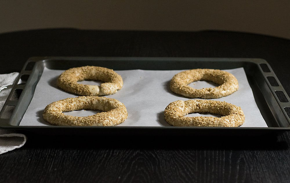 Greek sesame bagels (koulouri)