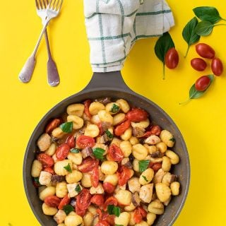 Mediterranean skillet with gnocchi and chicken 1