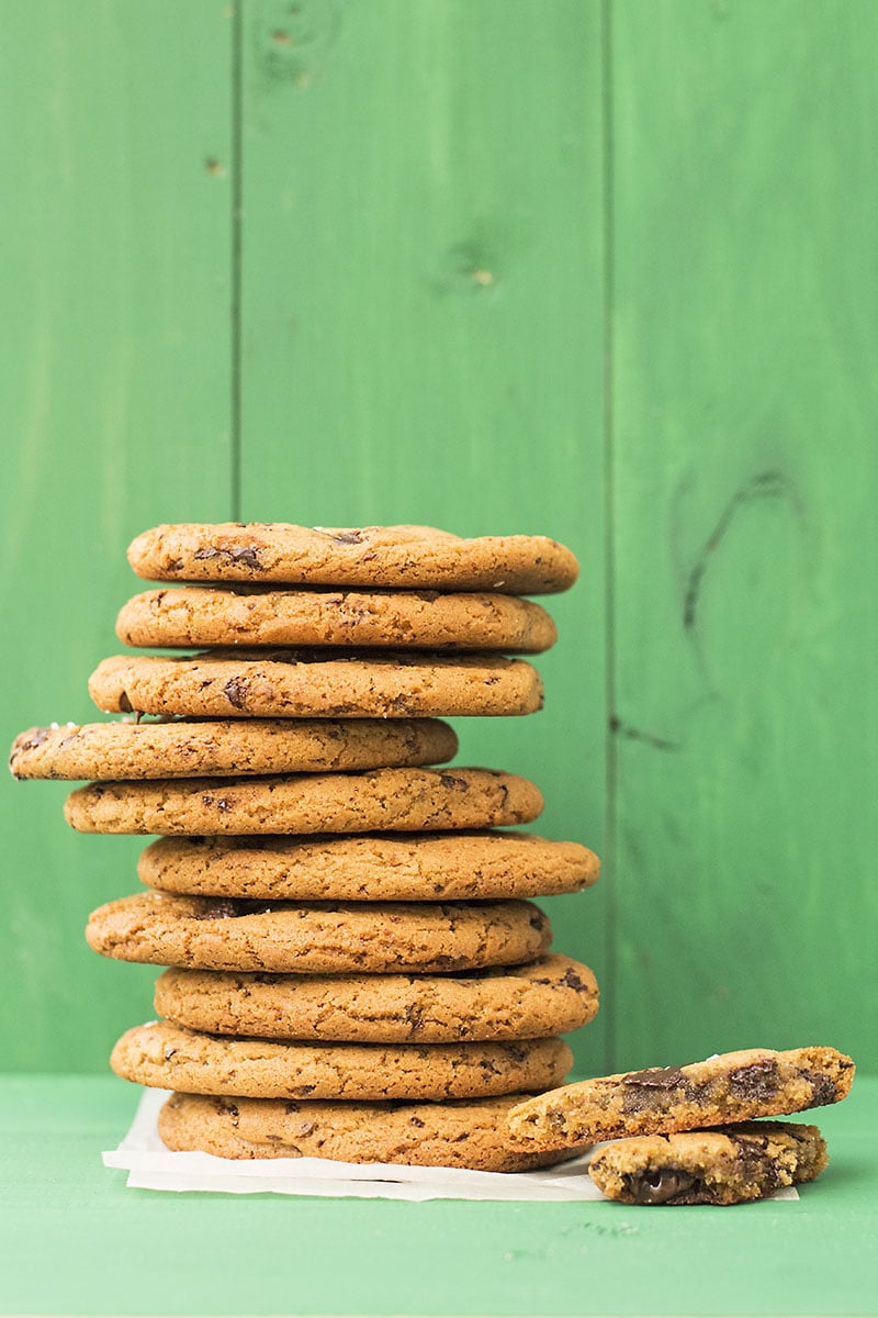 Big, soft & chewy tahini – olive oil chocolate chunk cookies 3