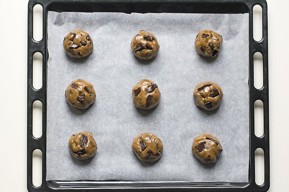 Big, soft & chewy tahini – olive oil chocolate chunk cookies 5