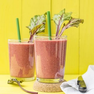 Beet greens and superfoods detox smoothie f2