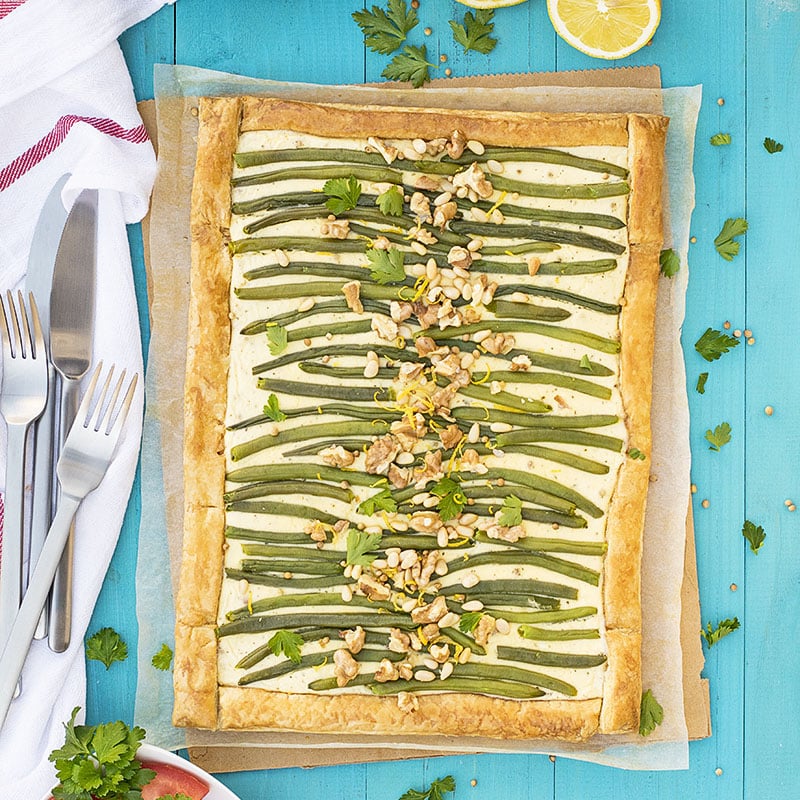 Green bean and feta mediterranean tart with puff pastry featured