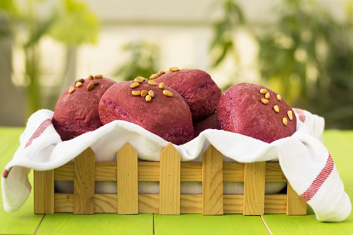 Beet, basil, and olive oil mini bread loaves 4