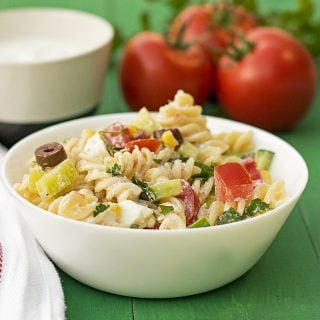 Creamy Greek salad pasta recipe featured