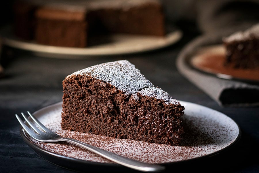5ingredient flourless chocolate cake (with no butter)