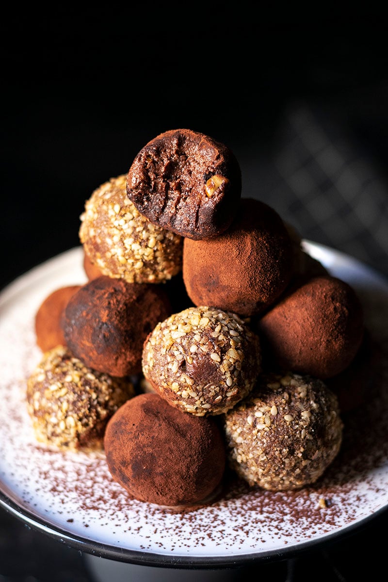 Fudgy chocolate truffle bliss balls (Vegan) 4