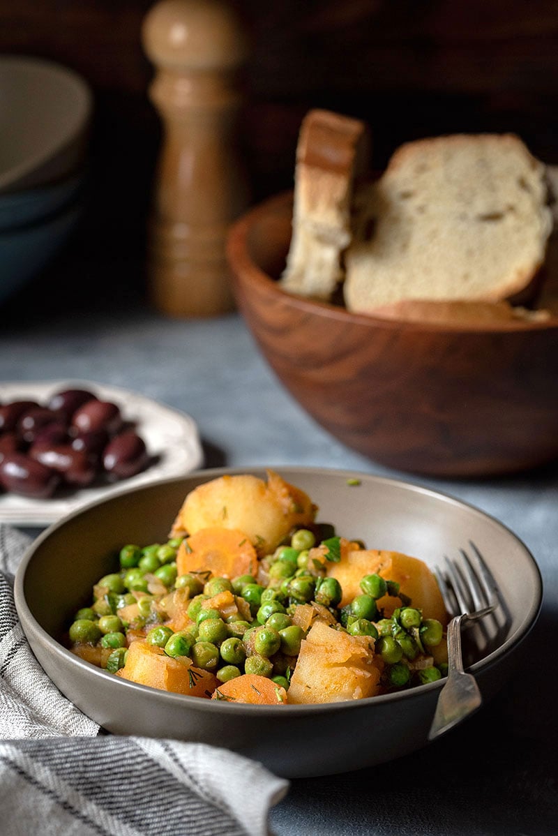 Greek pea and potato stew (Vegan)