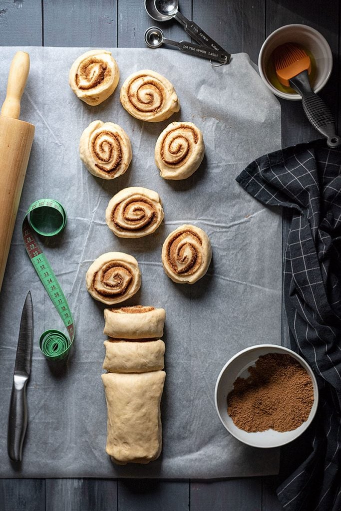 homemade cinnamon rolls recipe with the best icing
