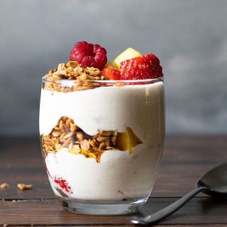 Yogurt parfait recipe with honey and fruits feat