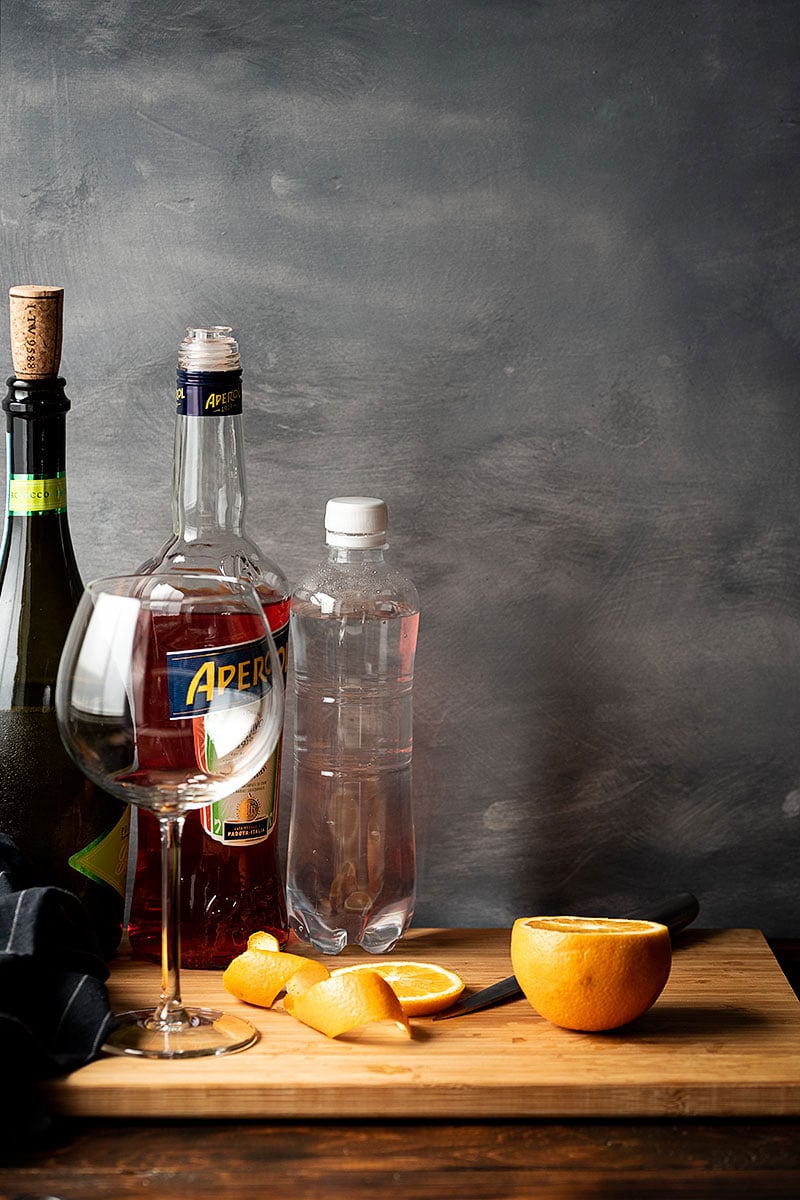 Aperol Spritz Recipe Guide: Classic 3-2-1 + easy variations! - The ...