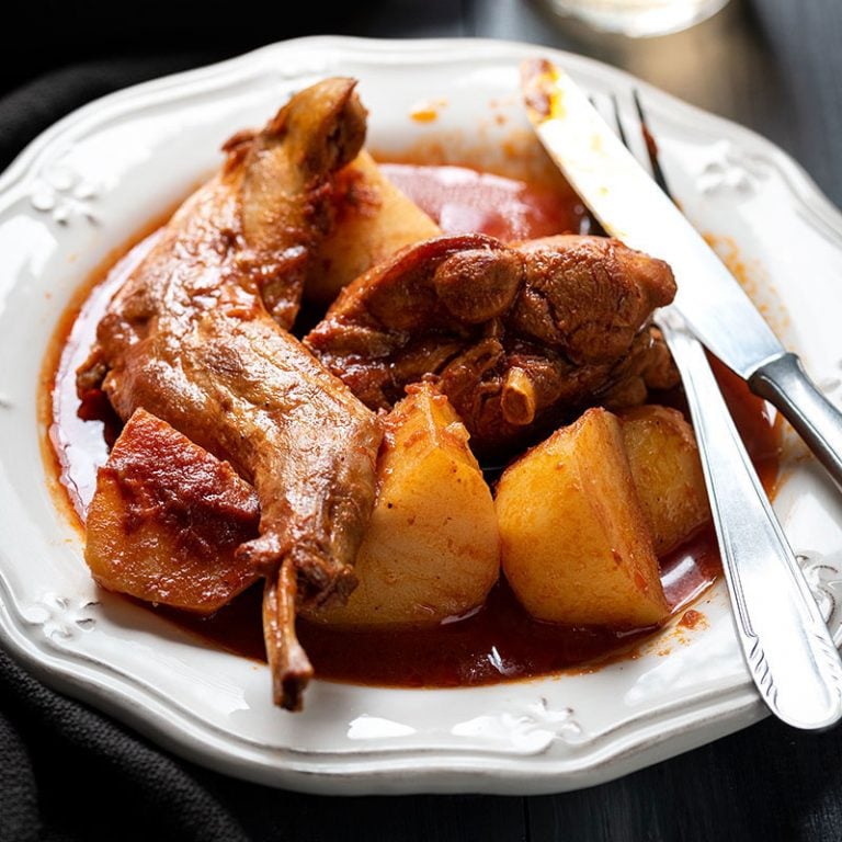 Greek rabbit stew recipe (in red wine sauce)