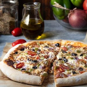 Greek pizza recipe with olive oil and yogurt dough feat