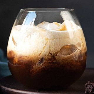 White Russian cocktail thumbnail