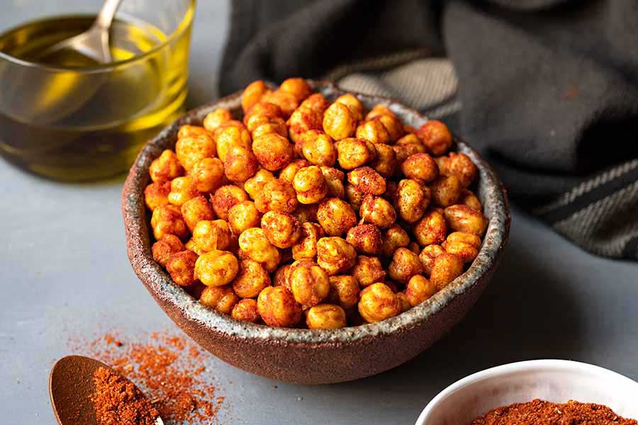Really crunchy roasted chickpeas with seasoning.