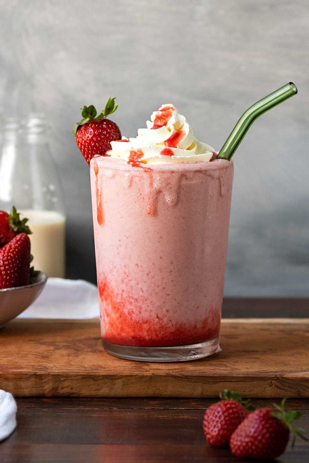 Best strawberry milkshake recipe without ice cream