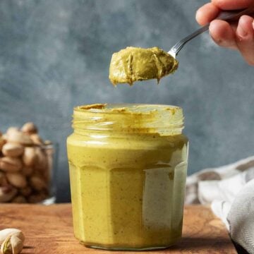 Easy pistachio cream in a jar, featured image.