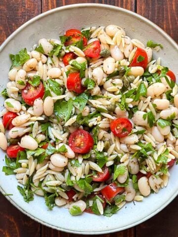 Pasta salad with beans.