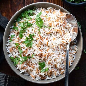 Orzo rice in a bowl.